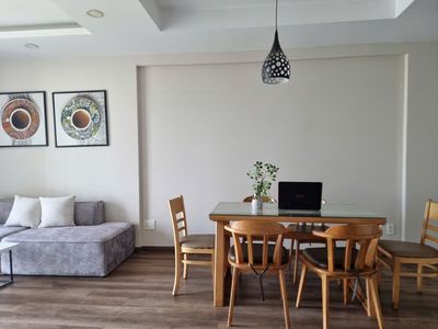 Căn hộ 2 phòng ngủ nội thất hiện đại 18 triệu