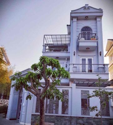 Cho thuê biệt thự KDC Gia Hoà Khang Điền nội thất hiện đại