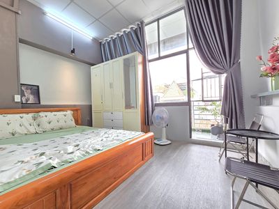 CHO THUÊ CHDV, 2PN, TÁCH BẾP, FULL NỘI THẤT, BAN CÔNG, THANG MÁY, 45M2