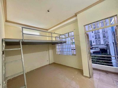 phòng 20m2  23h đóng cửa khu đặt biệt an ninh.