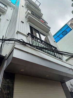 Cho thuê nhà 5tầng tại Ngọc Trì, 5 tầng, nhà đẹp full nội thất
