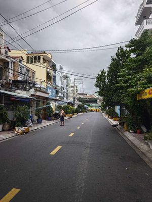 NHÀ MẶT TIỀN NỘI BỘ - KHU BÌNH PHÚ 