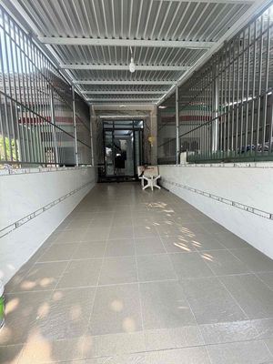 nhà trệt lầu 3,5x25m 3phòng sẵn 3máy lạnh mới 100% gần Chợ Cái Răng