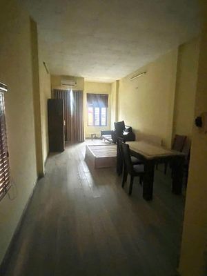 NHÀ NGUYÊN CĂN LÊ TRỌNG TẤN , 4M X 30M 1 TRỆT 2 LẦU VỊ TRÍ NGAY ĐÈN ĐỎ