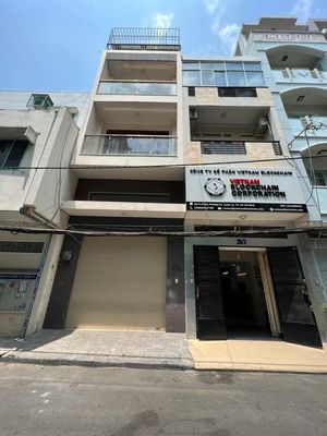 Nhà cho thuê nguyên căn 243/1 Tô Hiến Thành. DT: 4,5 x 18m, 3 lầu, 5PN