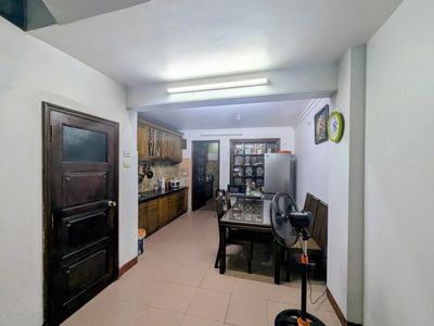 Cho thuê nhà ngõ 376 đường bưởi 130m x 5T ô tô đỗ cửa