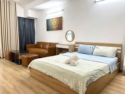 Studio căn lớn layout thoáng có Full nội thất , hồ bơi Free