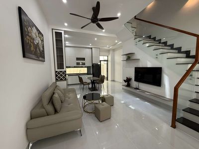 cho thuê nhà phố khu Lavida 4PN full nội thất hiện đại sân oto