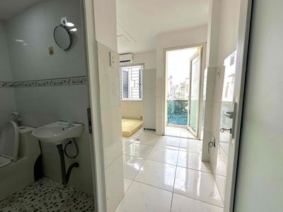 PHÒNG BAN CÔNG FULL NỘI THẤT TỦ LẠNH + MÁY LẠNH THOÁNG MÁT HẠT DẺ HSSV