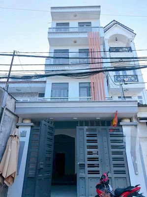 Nhà 4 lầu 5x25 mặt tiền lớn có THANG MÁY
