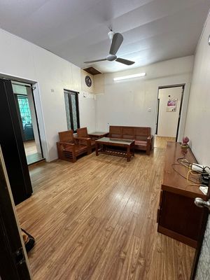 Cho thuê tập thể căn góc 2 ngủ, rộng rãi thoáng mát như cc