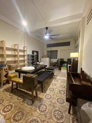 Cho thuê Lầu 1 Nhà 2 mặt tiền đường Hồ Văn Huê Quận Phú Nhuận