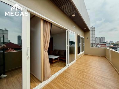 Tay Hồ 1n1k thoáng ban công full đồ ô tô đỗ cửa TV 55in
