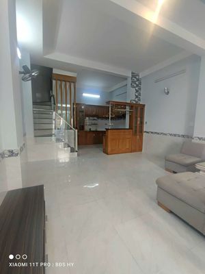Nhà 1 Trệt 2 Lầu 3pn 3wc hẻm xe hơi HBC 12triệu