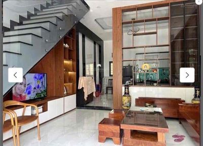 cho thuê nhà đẹp 1 trệt 2 lầu 3pn Full nội thất Trung tâm biên hoà