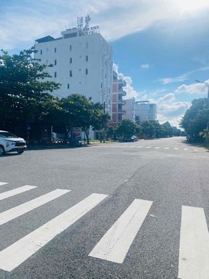 Cho thuê đất 340m2 ngang 15m đường Trần Quốc Hoàn nối thẳng bãi tắm