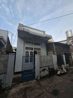 Bán nhà khu vực chợ Ngô Mây