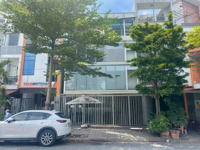 NGUYÊN CĂN 10M X 20M TRỆT 3 LẦU TRỐNG