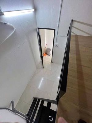 PHÒNG Chỉ 2.6tr có gác máy lạnh nước nóng KCX Tân Thuận nhà mặt tiền