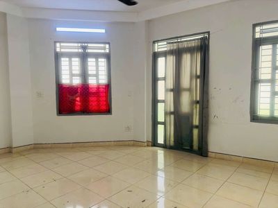 Nhà cho thuê nguyên căn giá rẻ ngay Tân Bình 