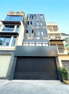 CỰC PHẨM NHÀ MỚI - 137D Cộng Hòa, P.12, Q.TB - Thang Máy - Ngang 5m