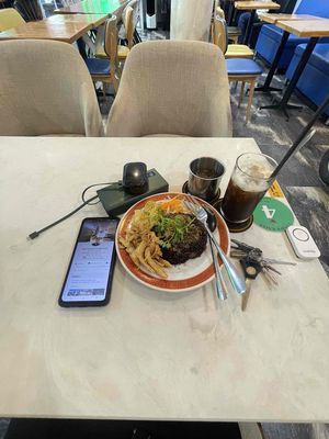 NHÀ CHO THUÊ: MẶT BẰNG GÓC RỘNG ĐẸP  - 2 MẶT TIỀN - TRỤC CHÍNH KDC NAM