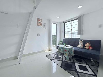 Duplex Vườn Lài ban công thoáng mát