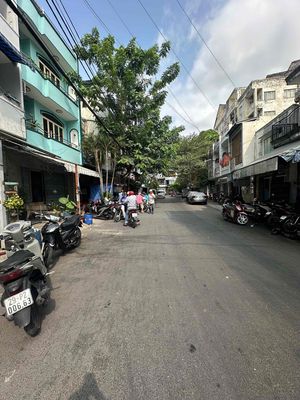 mặt bằng Mặt Tiền Kinh Doanh Chổ Ngủ Lại Ngay Bà Hom - Đường