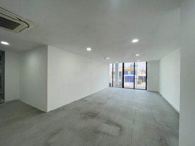 Cho thuê VP Hồng Lĩnh 65m2 có ban công đón ánh nắng tự nhiên