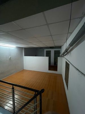 Cho THUÊ MT HIỀN VƯƠNG - P Phú thọ hoà : 4 X 20 M đúc 1 lầu : 3PN 