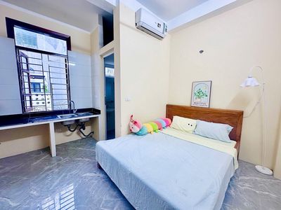 Phòng cửa sổ 172 Phú Diễn cách trường Tài Nguyên 70m