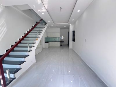 Cho thuê nhà biệt thự tứ lập 2PN 2WC khu oasis city bến cát