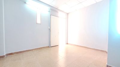 Phòng đẹp 20m2, mới sơn sửa, (WC dùng chung), XVNT, P.25 !