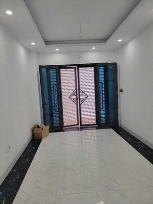 Cho thuê nhà hoàng mai, 5 tầng, giá rẻ, thang máy