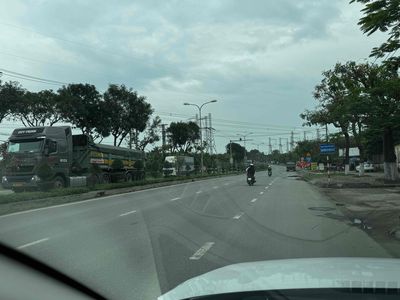 Cho thuê đất 200m2 lâu dài,sát đường Trường Sơn, xe container ra vào