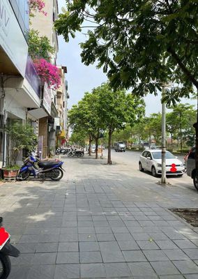 10tr/tháng nhà Mặt Phố Cổ Linh 80mx4T Văn Phòng, ở, kinh doanh