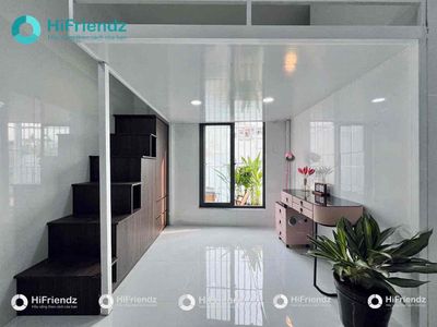 Duplex mới xây gác cao nội thất đầy đủ - ban công thoáng giáp Q1