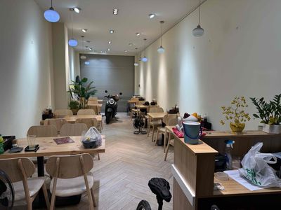 Cho thuê MB & lầu 1 . Mặt tiền  Phường Diên Hồng ( gần Vạn Hạnh mall)