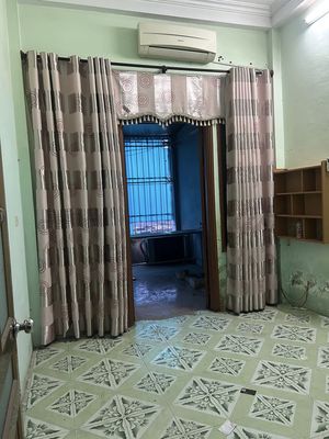 Cho thuê nhà mặt đường nguyễn trực, phố khu Xốm Hà Đông
