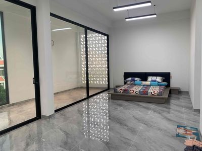 🚨 NHÀ MỚI 650M2 – NGANG 10M – NGAY LÊ VĂN VIỆT 🚨