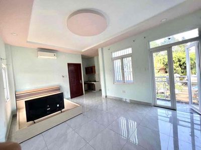 Cho Thuê Phòng Ban Công - Ngay Ngã Tư Thủ Đức - 40m2 Full Nội Thất