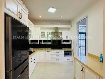 Nhà 3 tầng Phúc Lộc Viên 4PN, full nội thất đẹp