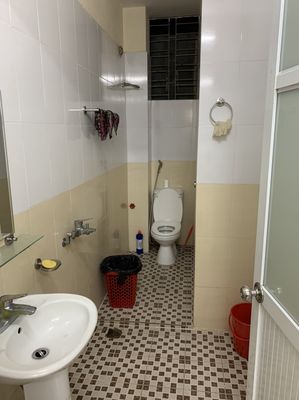 cho thuê vp phố Phương Mai,dtsd 70m2 - 90m2, giá từ 14tr- 16tr/tháng