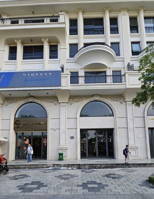Cho Thuê Văn Phòng Full Nội Thất Có VAT Cho Doanh Nghiệp Vạn Phúc City