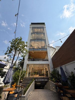 CHO THUÊ TOÀ OFFICE 2.200M2 SỬ DỤNG NGUYỄN THỊ MINH KHAI QUẬN 3 