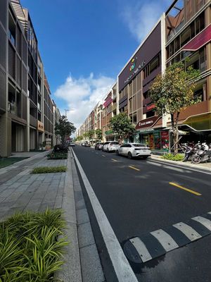 Nhà phố SOHO The Global City thuê làm VP 