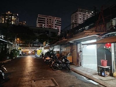 Nhà nguyên căn S48, cư xá vĩnh hội, bến vân đồn p9, q4.