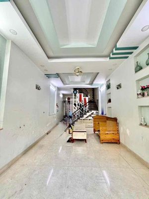 🔴 Nhà gần Coopmart khu Tên Lửa 4x20,3.5 tấm giá 15 tr/th