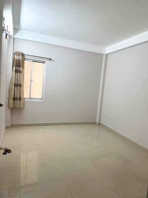 nguyên căn hẻm 3,5m đường Bành văn Trân(4x10m 1 lầu 2pn 2ưc)