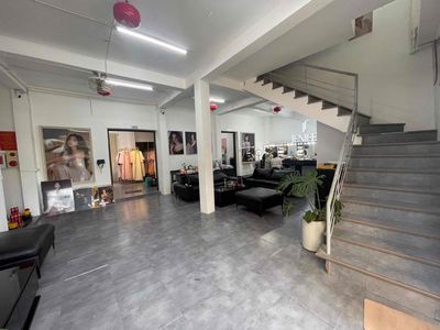 tầng 1 phố phương liệt (220m2) 25tr